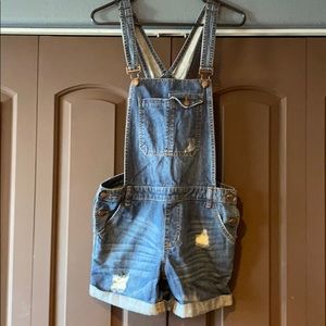 Overall jean shorts